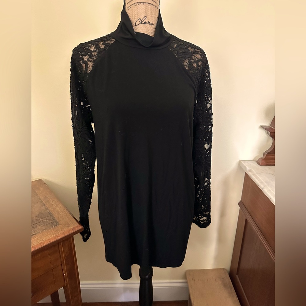 Torrid Lace Black Top Size 2